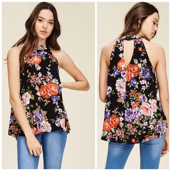 LAST 1! 🌹My Favorite! 🌹  Black Floral Swing Top! - Picture 5 of 5